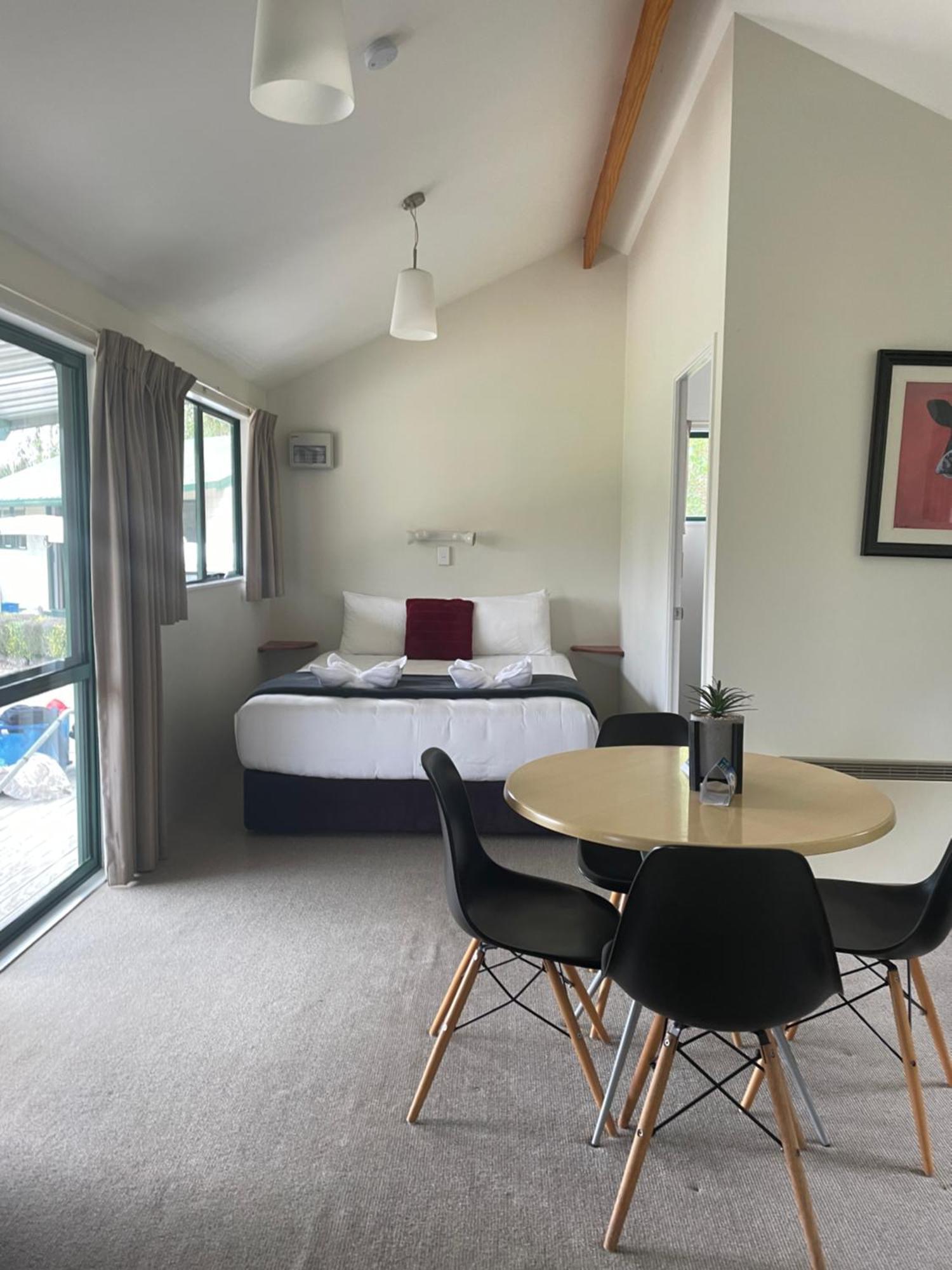 Waitomo Top 10 Holiday Park Уайтомо Кейвс Екстериор снимка