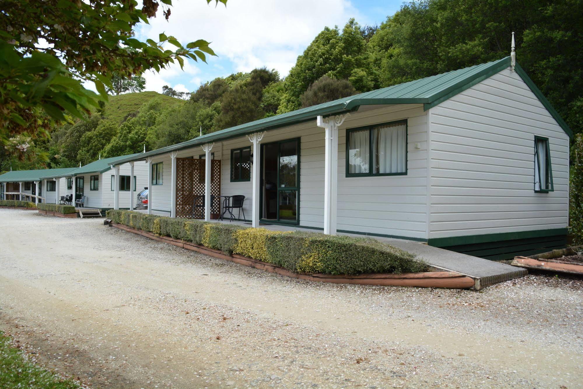Waitomo Top 10 Holiday Park Уайтомо Кейвс Екстериор снимка